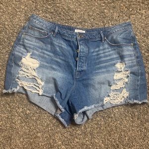 Good American Shorts Women’s 16 Distressed Medium